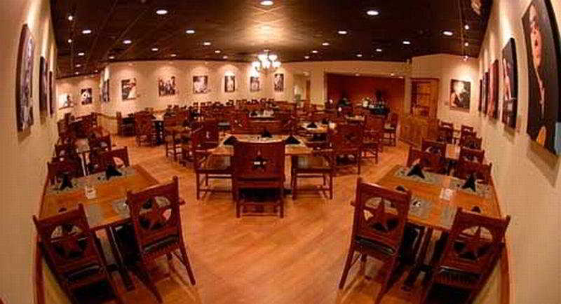 Wyndham Garden Hotel Austin Restaurant photo